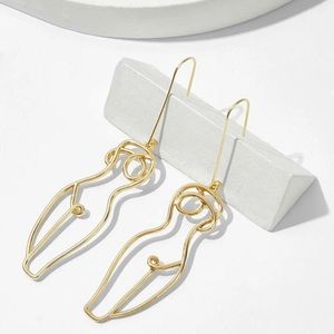 COPY - Golden Sexy Body Earrings!!